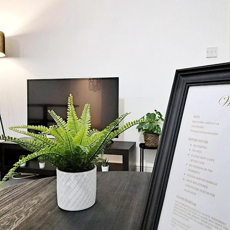 Stylish 2 Bed Apartment With Free Parking, Speed Wifi, Free Parking Colchester Exterior photo