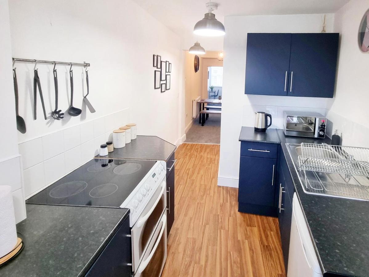 Stylish 2 Bed Apartment With Free Parking, Wifi Colchester Exterior photo