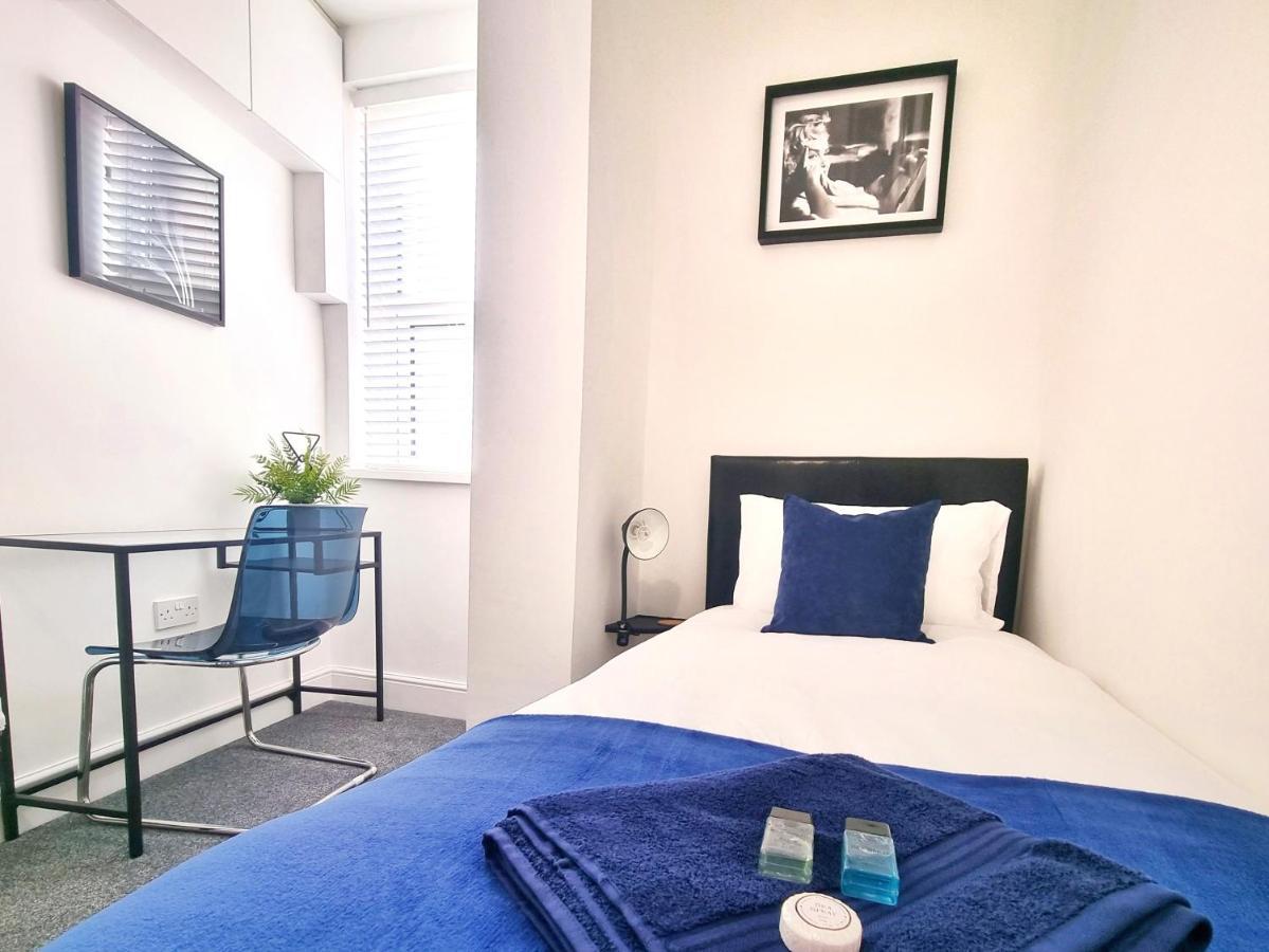 Stylish 2 Bed Apartment With Free Parking, Speed Wifi, Free Parking Colchester Exterior photo